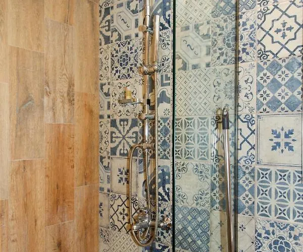 Karali Apartament *