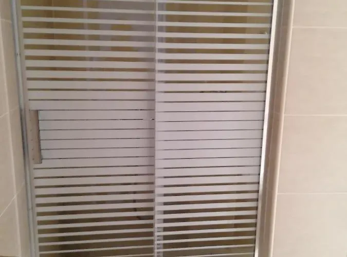 Apartament Karali *